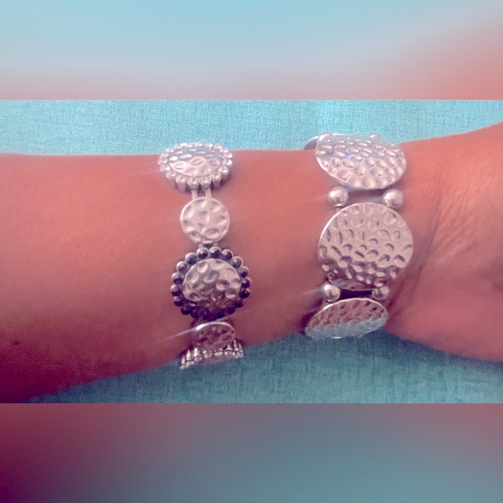 Silver round disk (stretch bracelet)